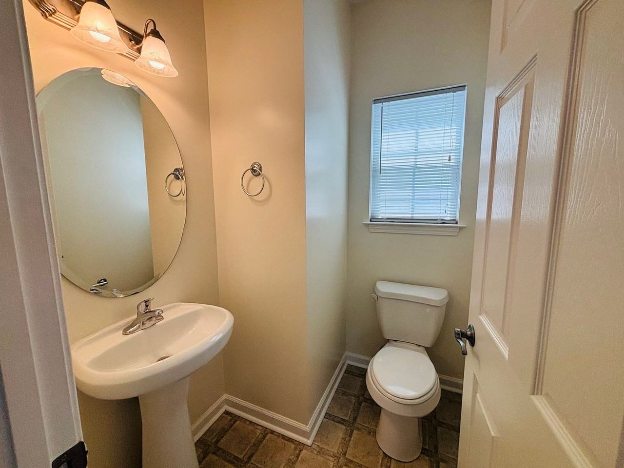 1719 Aden Ln - Photo 5 of 15