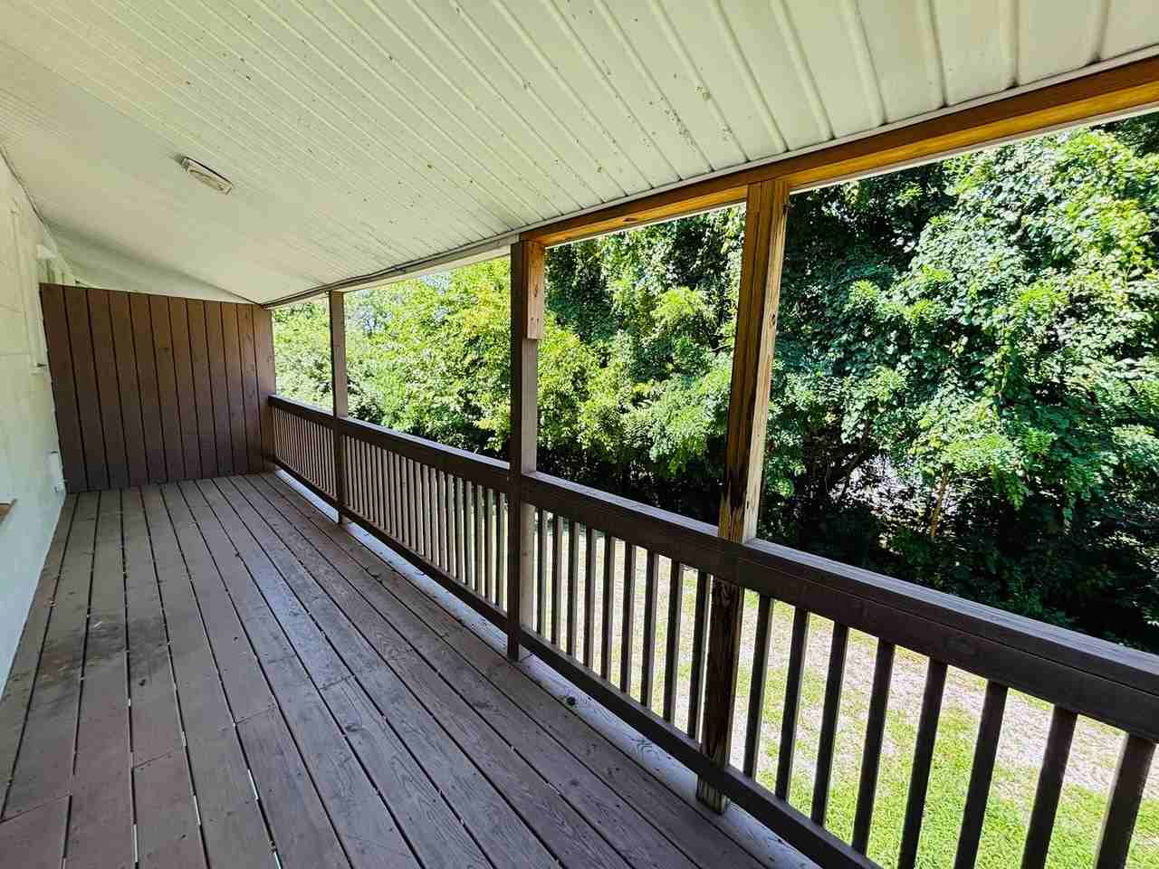 821 Montgomery St - Photo 7 of 7