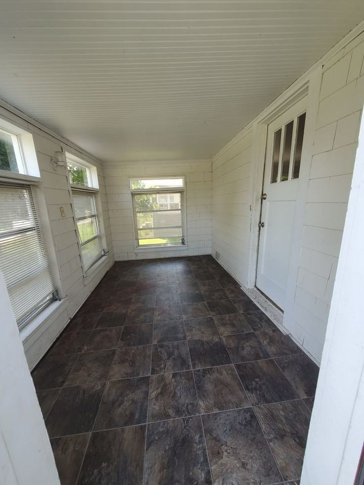 2506 28th St - Photo 2 of 15