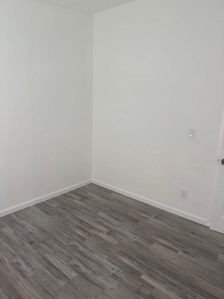 1426 Sewell Ave - Photo 3 of 14