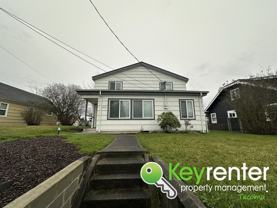 Comfortable Rooms Available for Rent! - Photo 1 of 1