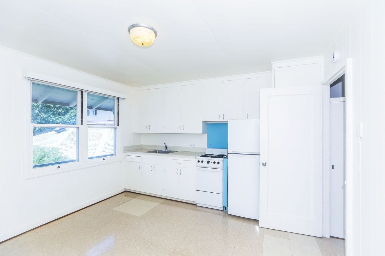 1918 Waiola St #4 - Photo 7 of 19