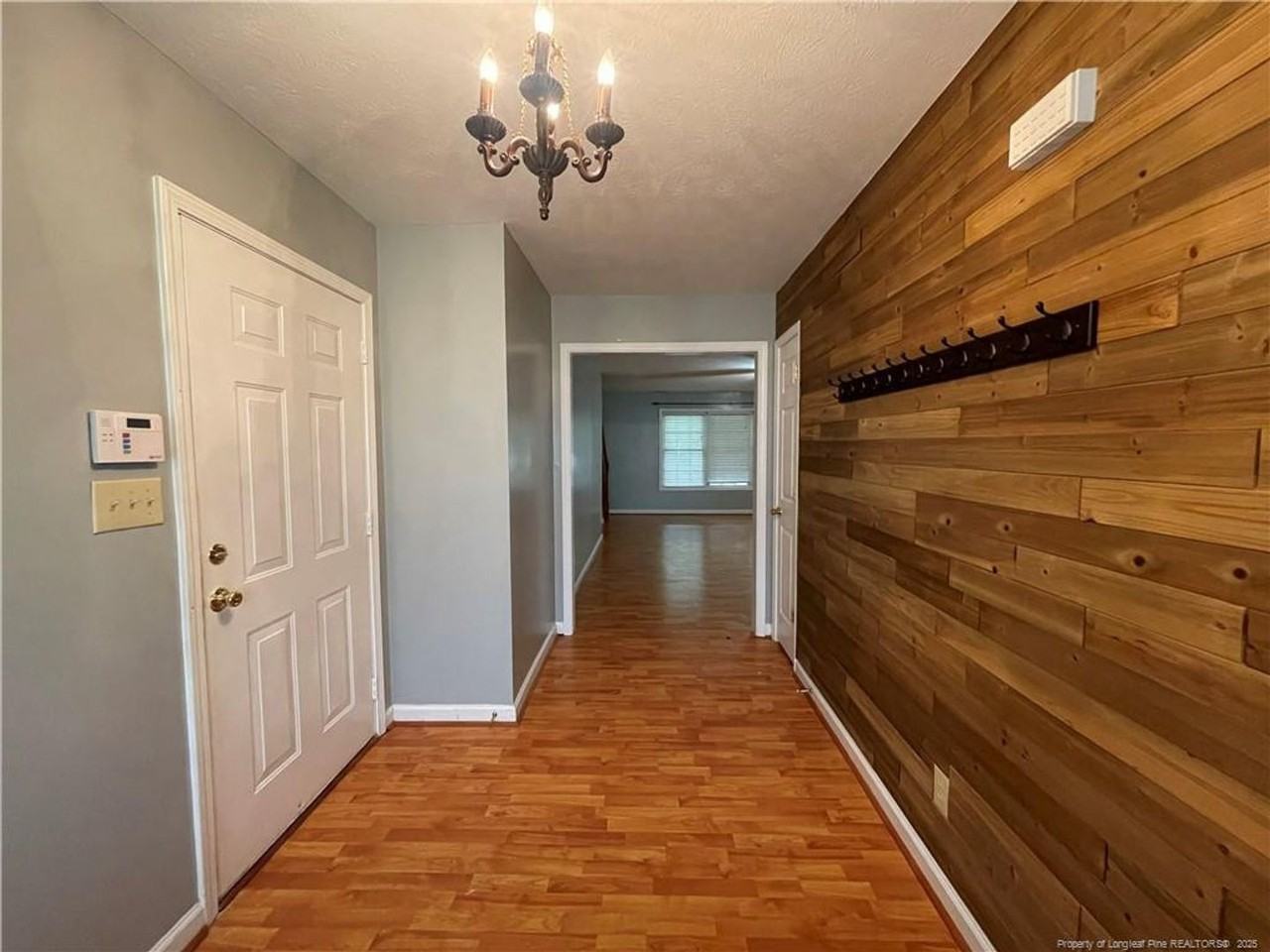 596 E Lake Ridge Rd - Photo 2 of 23