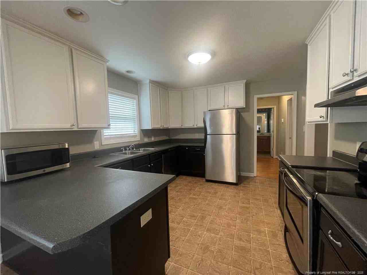 596 E Lake Ridge Rd - Photo 5 of 23