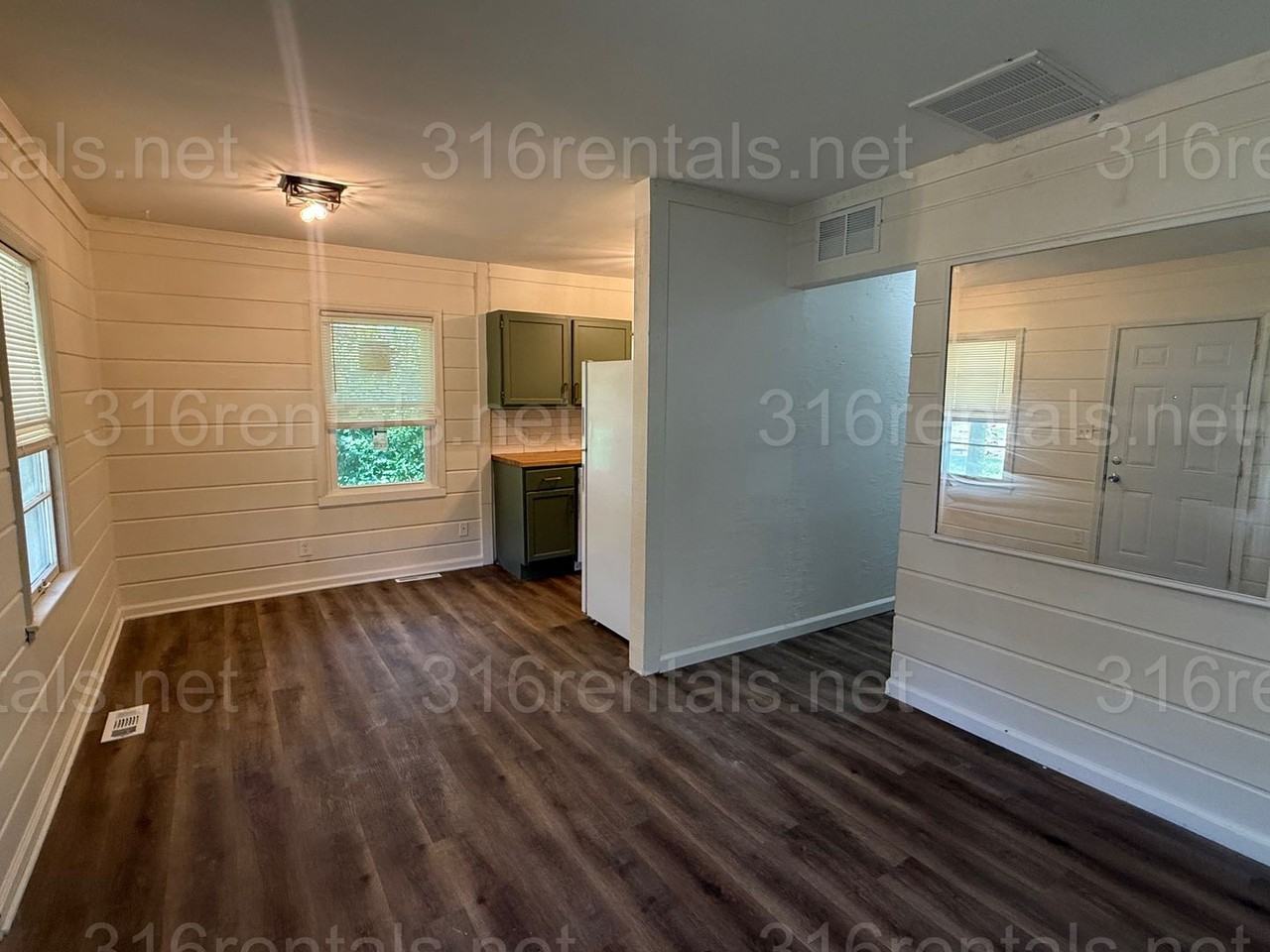 926 Harding St - Photo 3 of 11