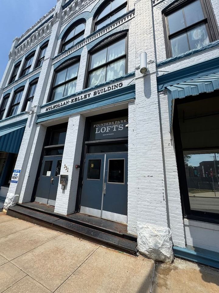 331 East Water Street #302 - Photo 2 of 10