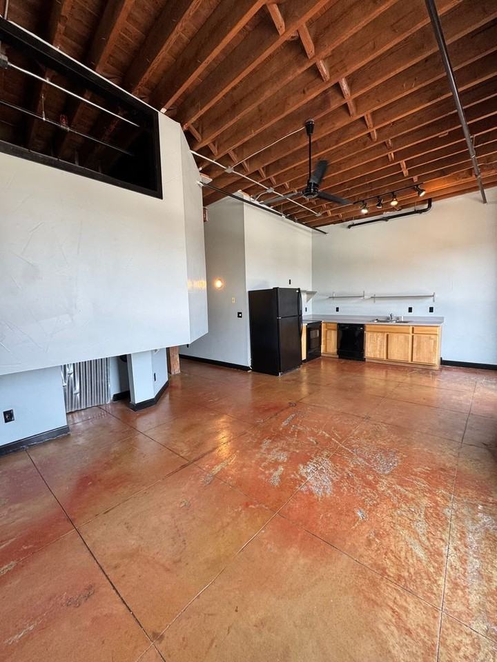 331 East Water Street #302 - Photo 7 of 10