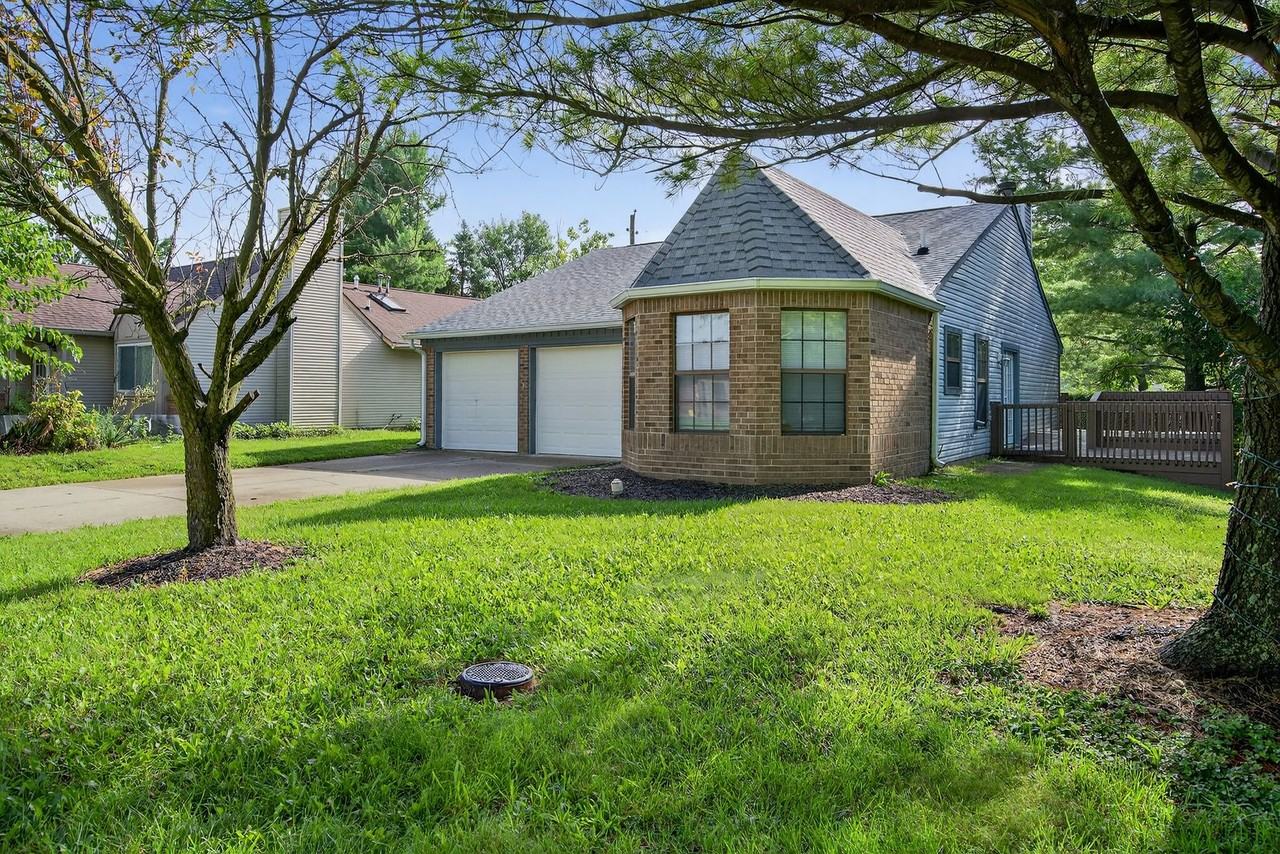 8937 Summer Walk Dr E - Photo 2 of 17