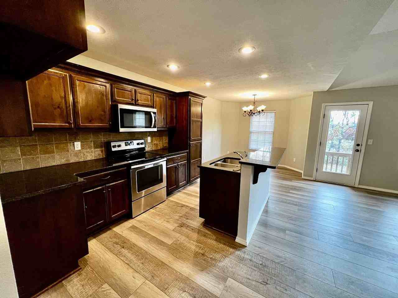 4564 W Greenridge St - Photo 5 of 11