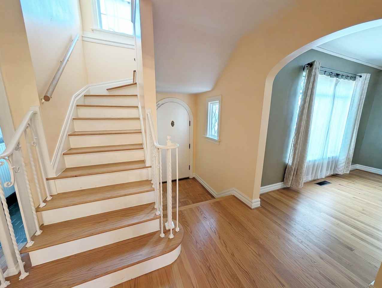 2712 Nw 27th St - Photo 2 of 22