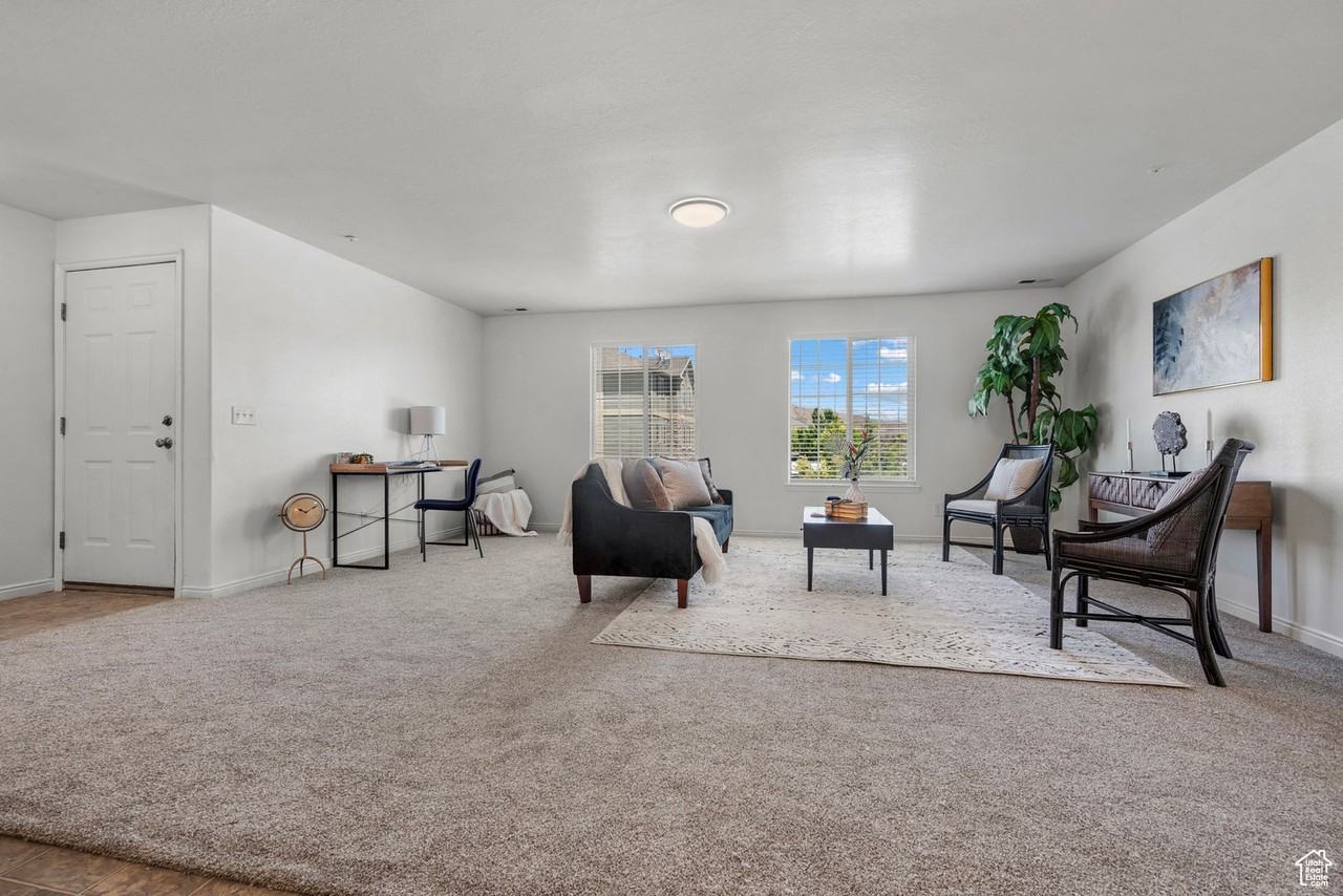 3531 E Rock Creek Rd #C7 - Photo 4 of 20