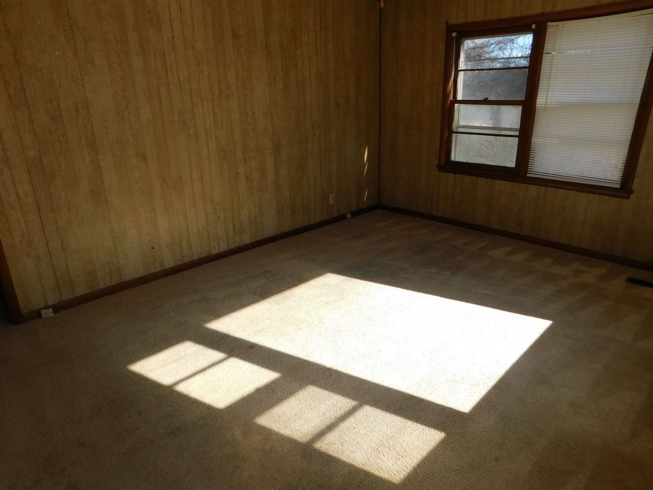 518 W 10th Ave - Photo 3 of 9