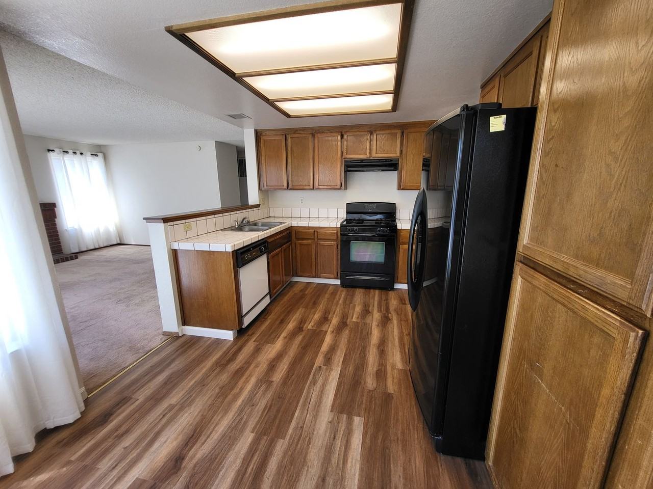 375 Turquoise Dr - Photo 3 of 20