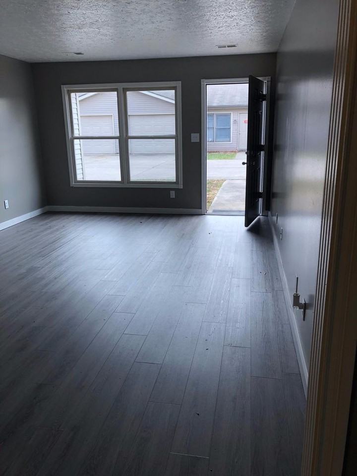 1808 Kraig Dr - Photo 3 of 10