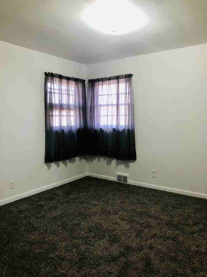 8309 Cameo Dr - Photo 3 of 13