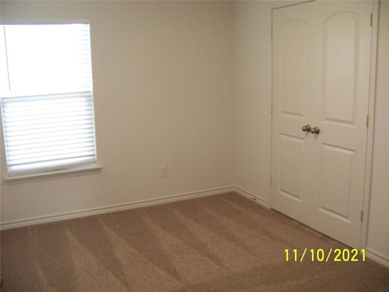 217 Sunnymeade Ln - Photo 5 of 10