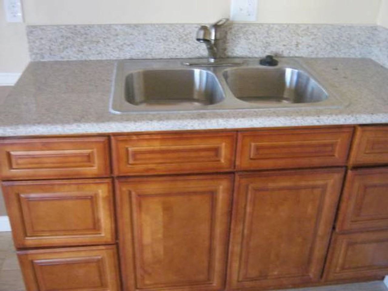 2046 S Mountain View Ave - Photo 4 of 12