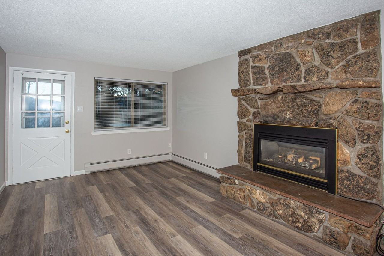 1A Tyrollean Terrace Bld C - Photo 6 of 17