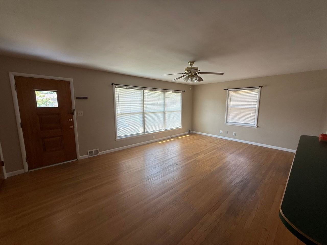 1523 Anna Ln - Photo 2 of 14