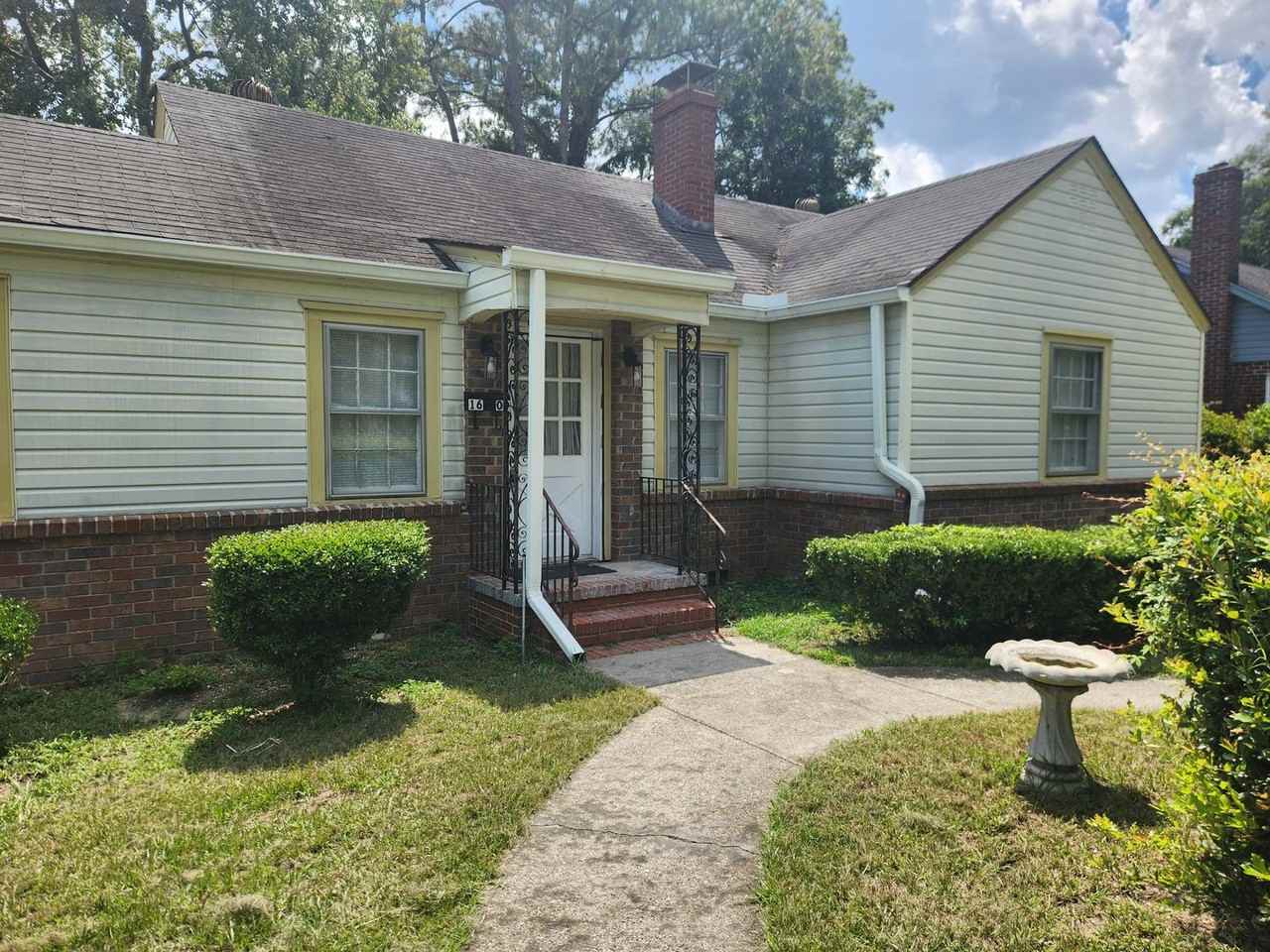 1609 East 51st Street - Photo 3 of 27