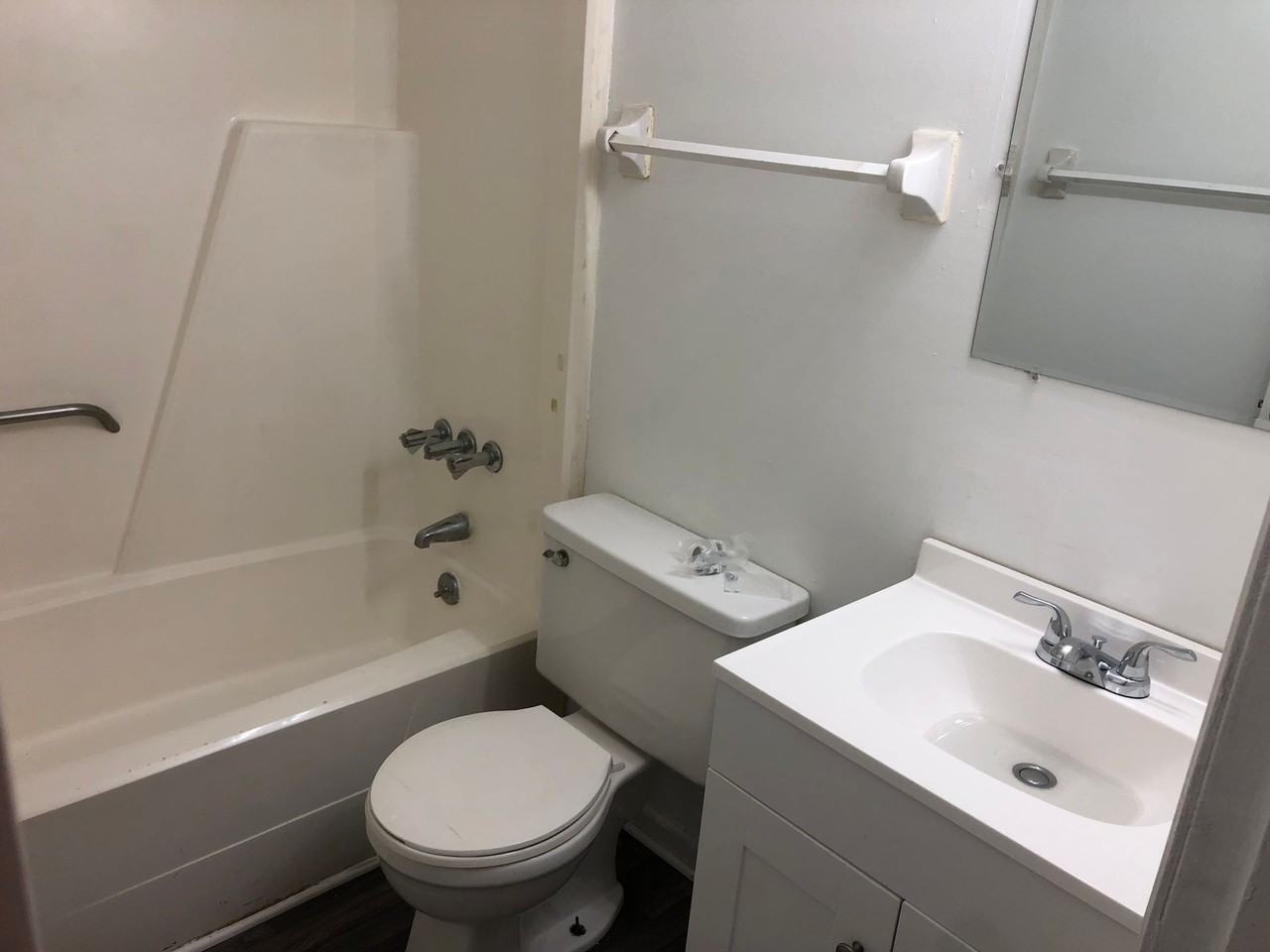 Summerville location! - Photo 3 of 10