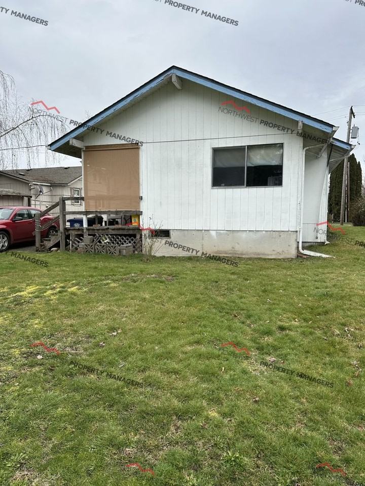 341 N 2nd St - Photo 3 of 3