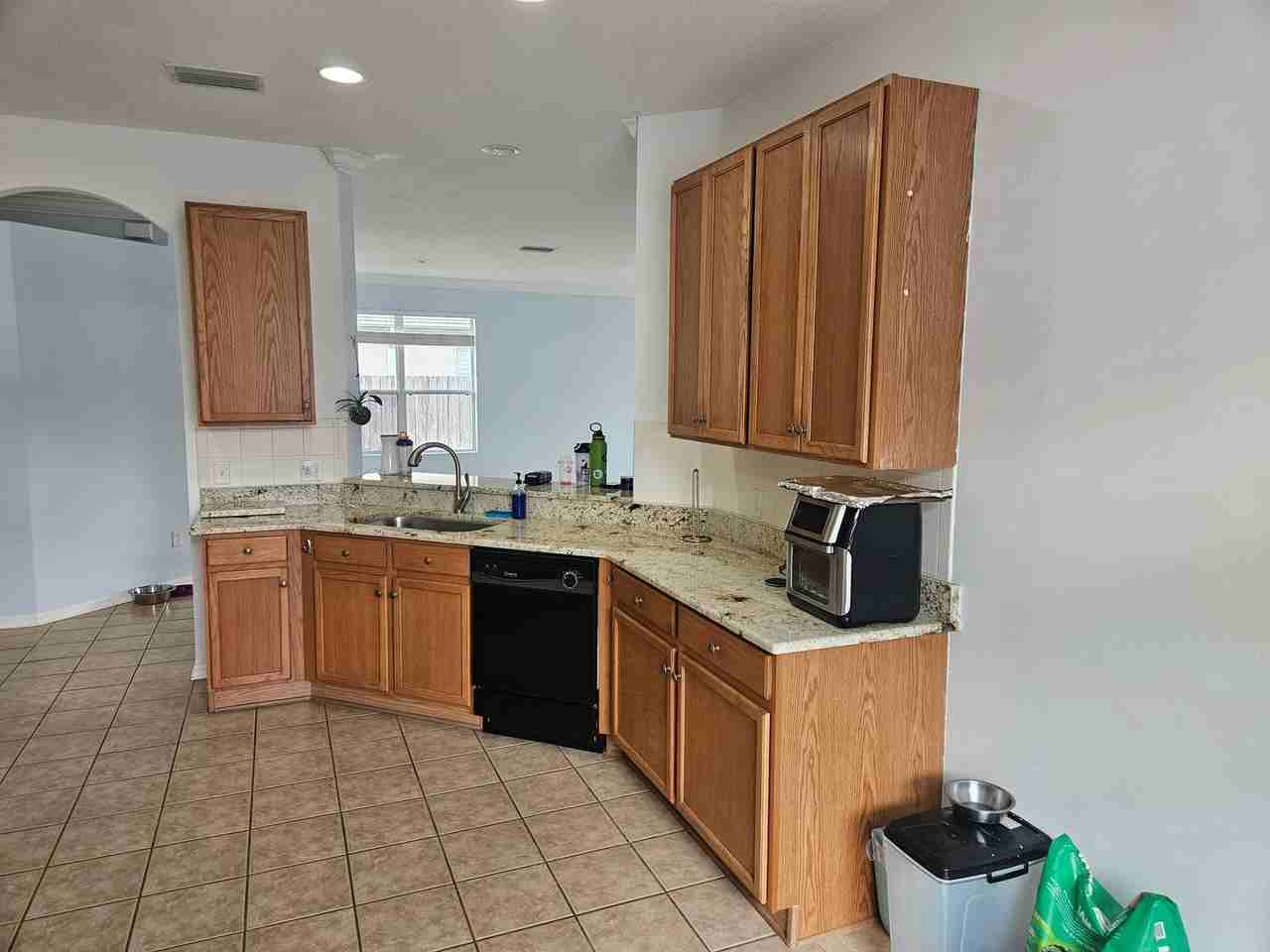 16735 Shanlow Ct - Photo 3 of 44