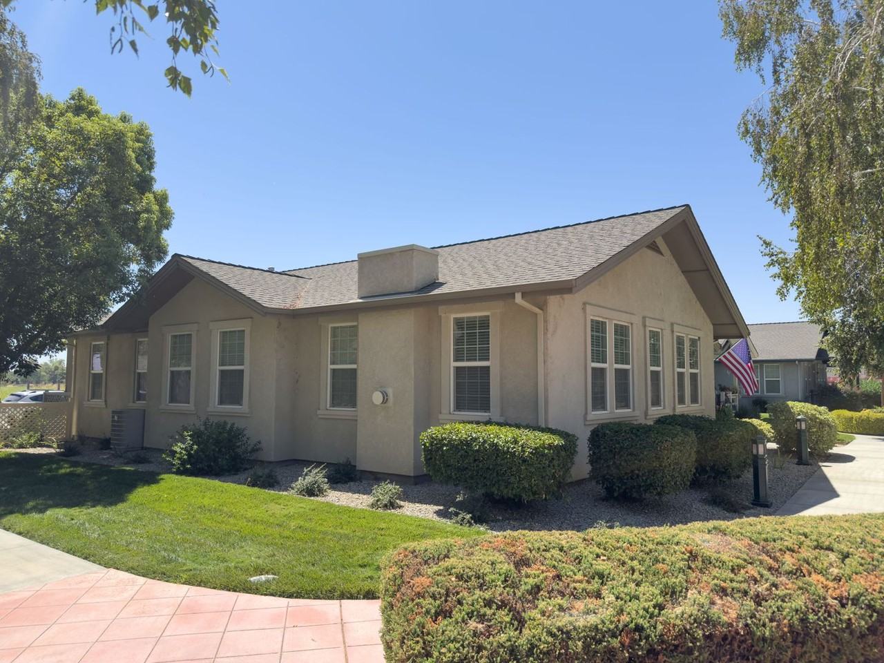 1330 Forbes Drive - Photo 3 of 18