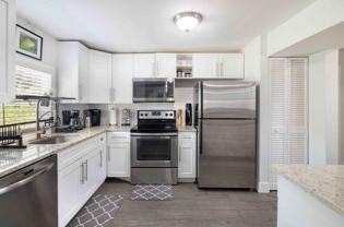 915 3rd St - Photo 1 of 1