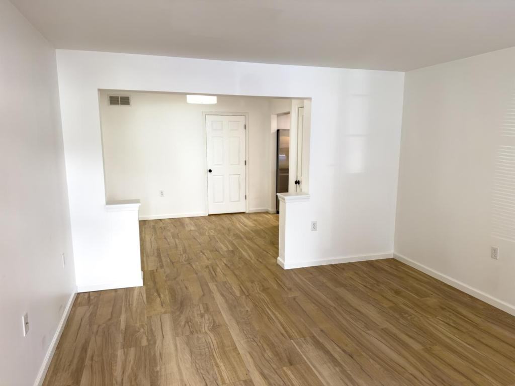 140 Lindfield Cir - Photo 3 of 19