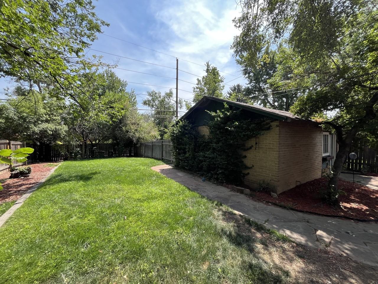 1730 N Monaco Street Pkwy - Photo 5 of 15