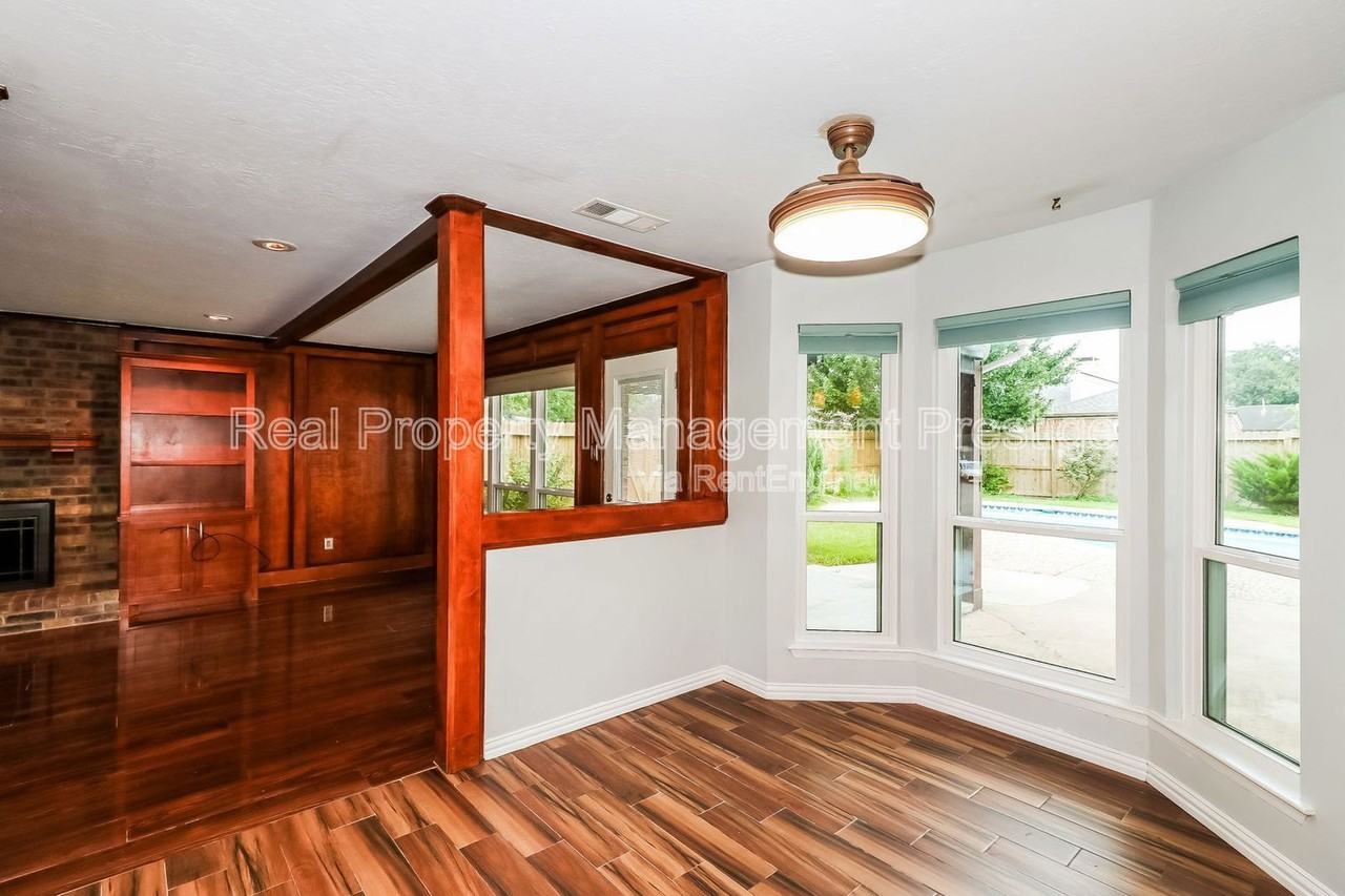 826 Bradwell Dr - Photo 6 of 20