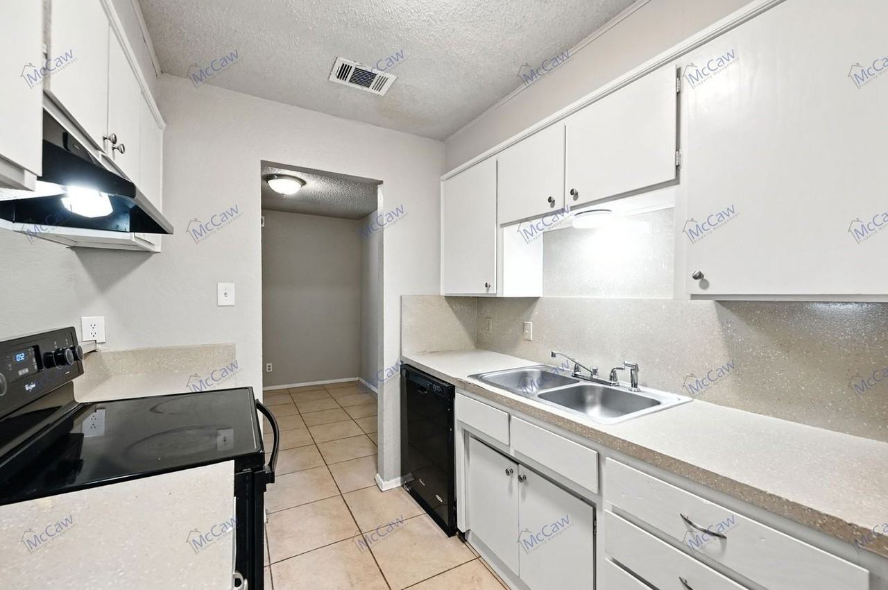 6176 Vega Dr - Photo 7 of 16