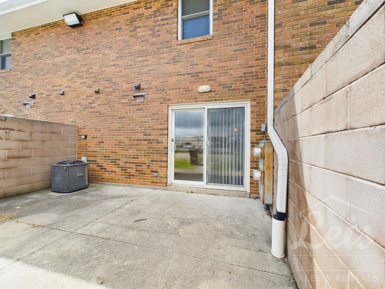 1355 Chippewa Dr #2 - Photo 3 of 21