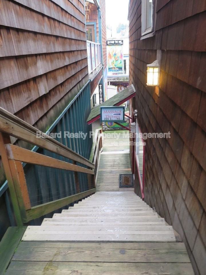 469 N 36th St #B - Photo 2 of 15