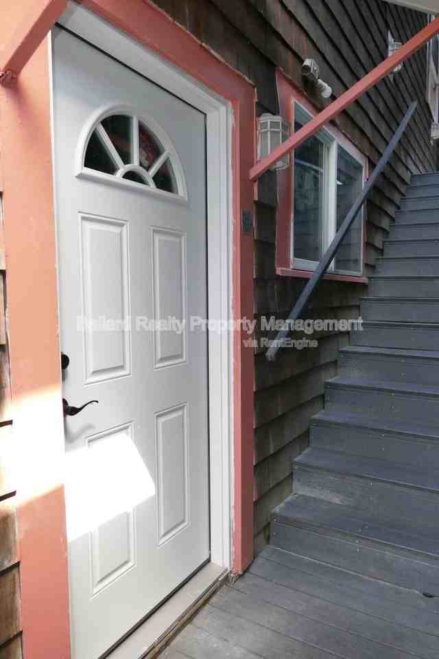 469 N 36th St #B - Photo 4 of 15