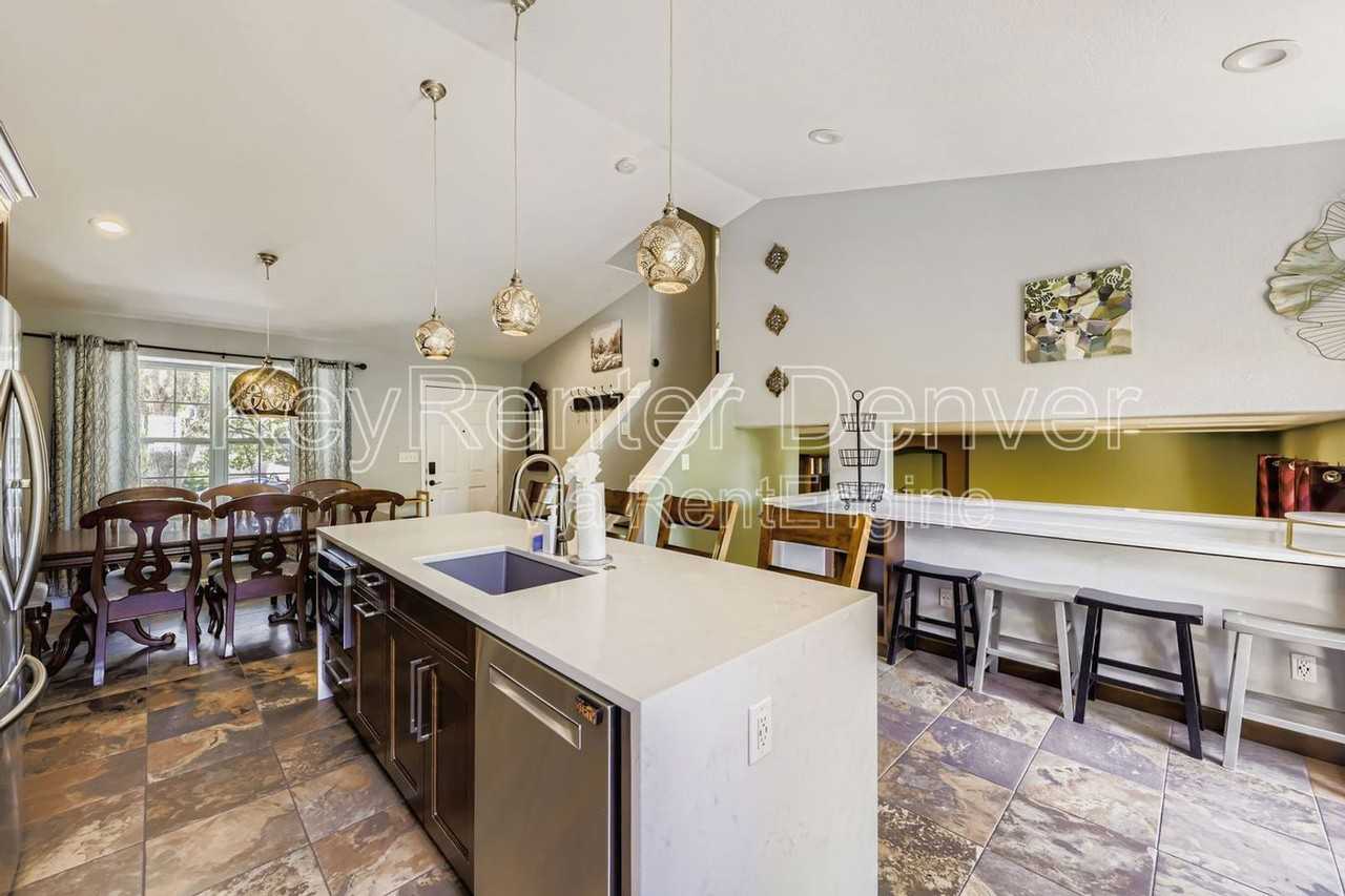 12295 Crabapple St - Photo 2 of 28