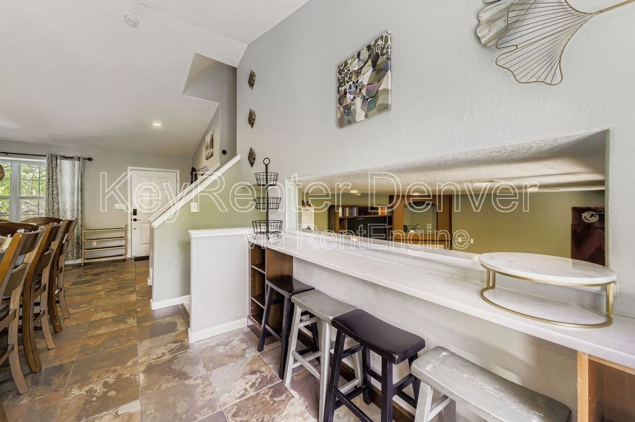 12295 Crabapple St - Photo 3 of 28