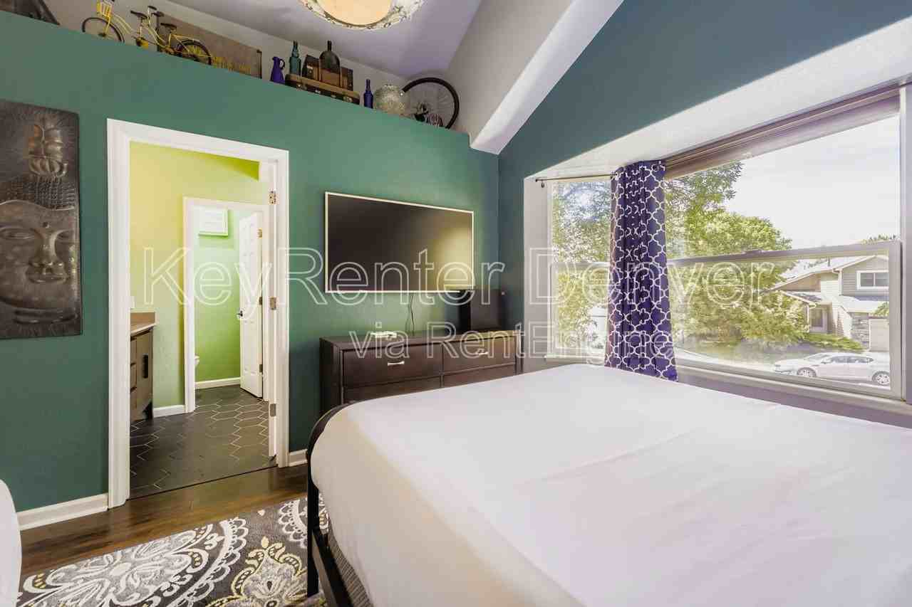 12295 Crabapple St - Photo 4 of 28