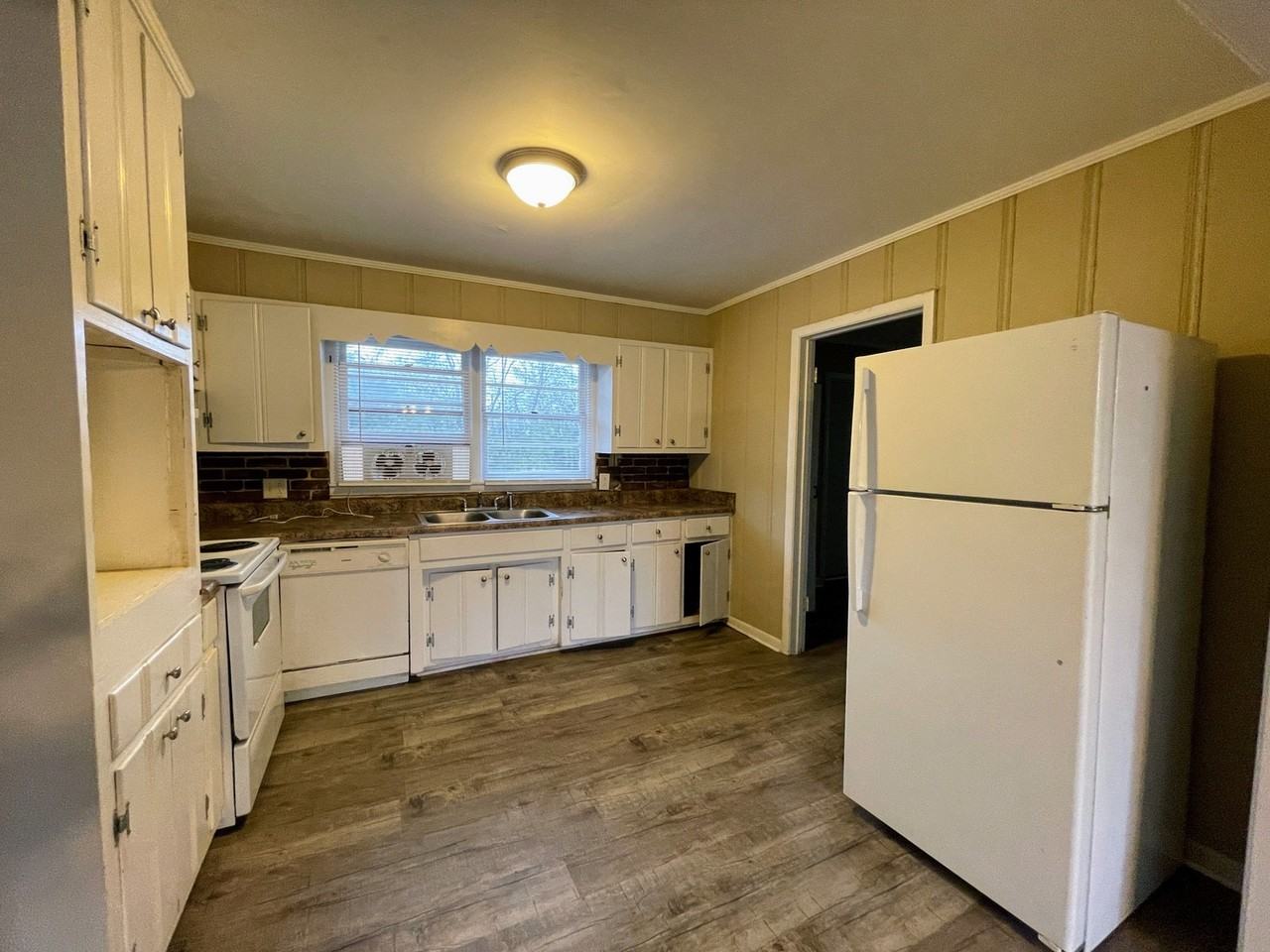 2417 Esther Ave Nw #14768842 - Photo 7 of 17