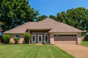 featured image of 10102 Fox Hunt Dr