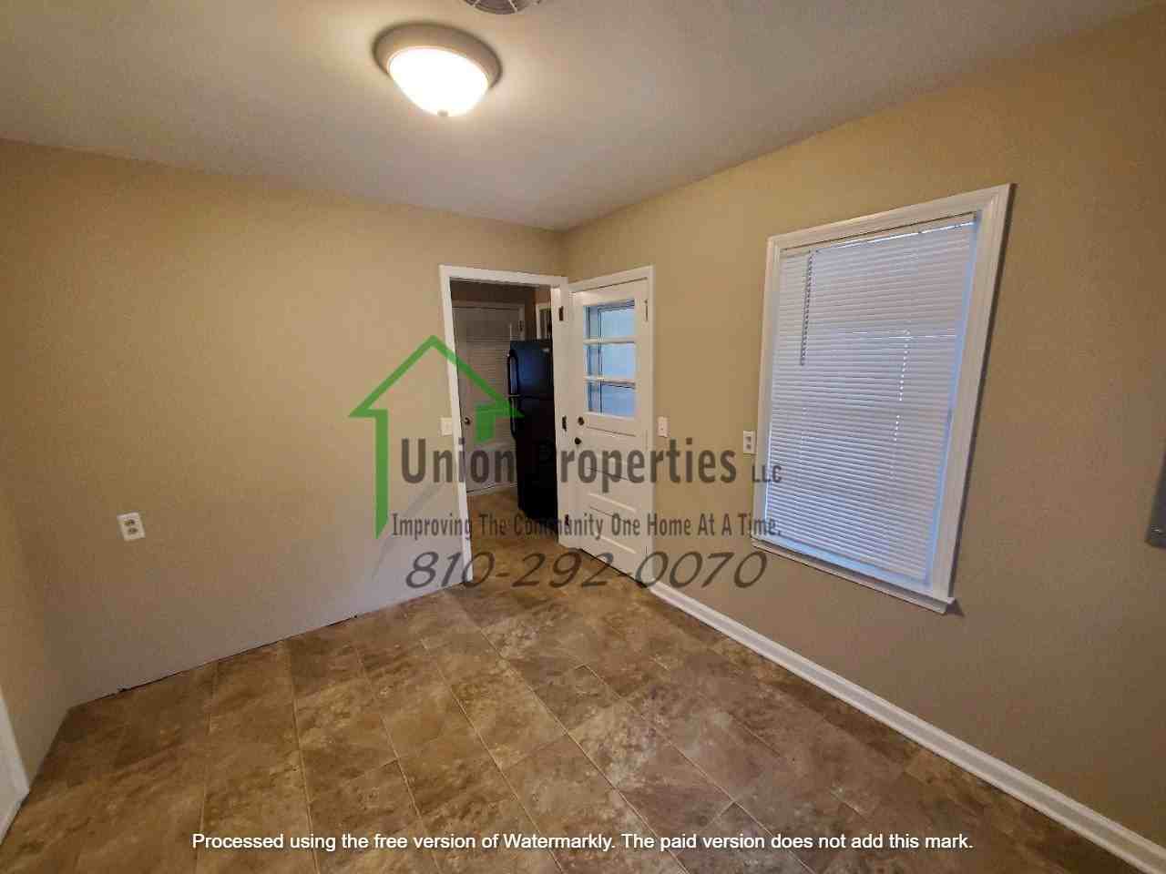 4034 Pine Grove Ave - Photo 3 of 17