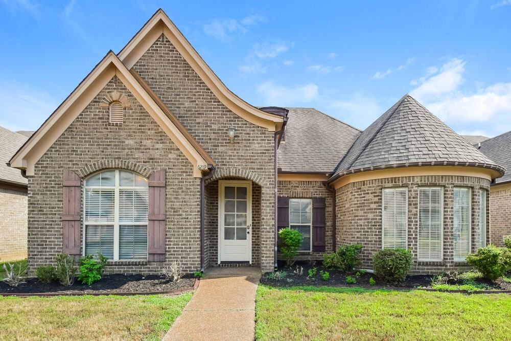 6219 Arlington Ln - Photo 4 of 17