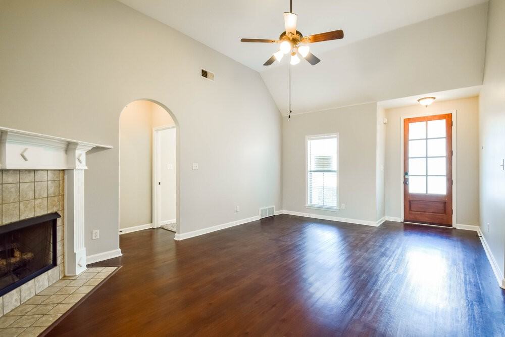 6219 Arlington Ln - Photo 6 of 17