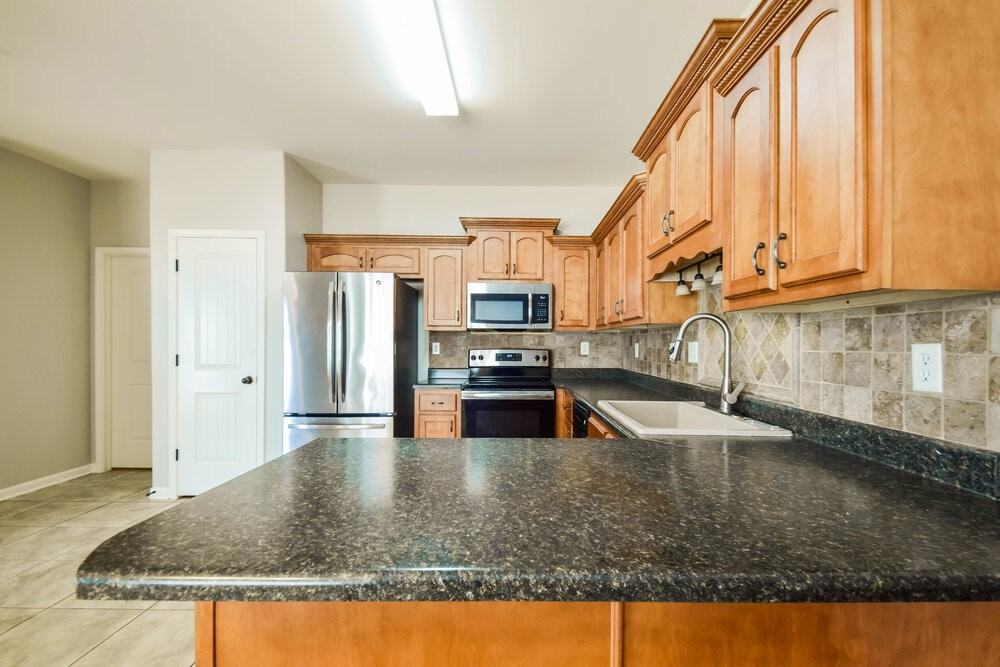 6219 Arlington Ln - Photo 7 of 17