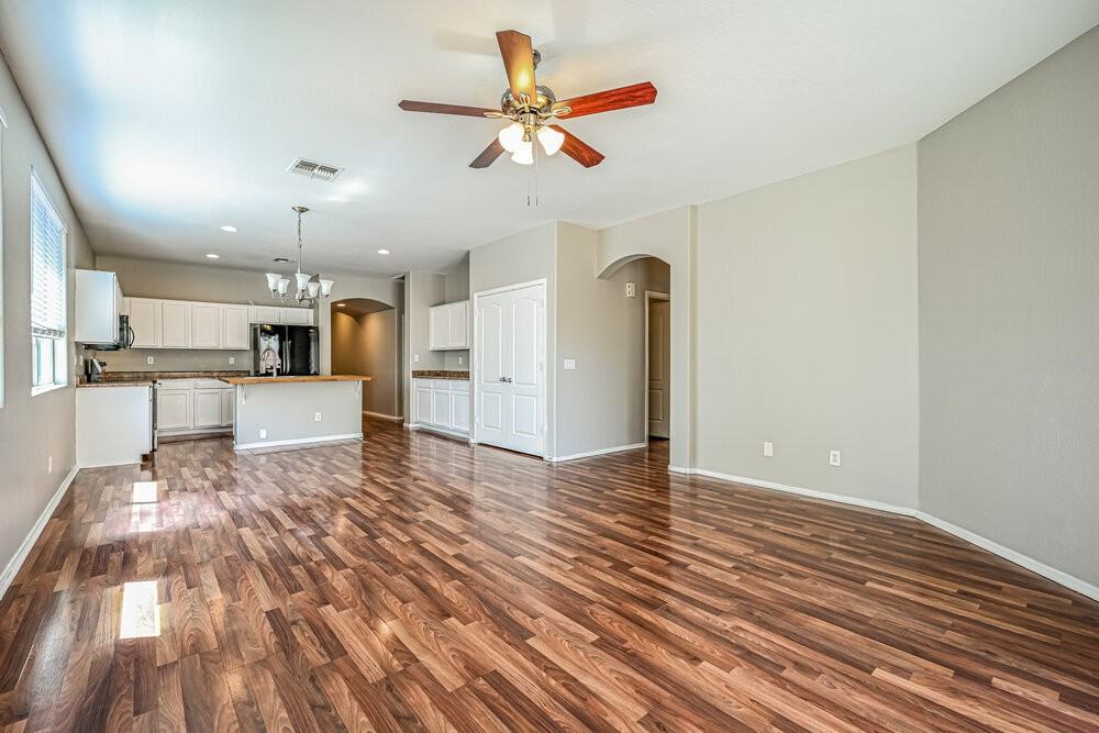 16994 W Manchester Dr - Photo 3 of 16