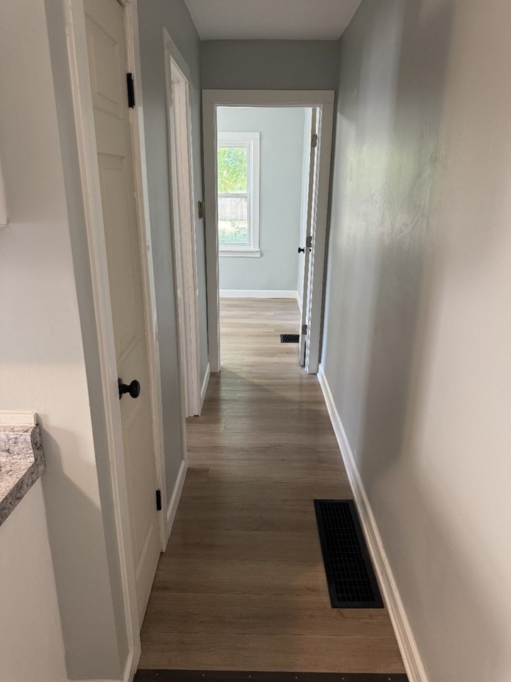 1705 E 34th St #1707 - Photo 5 of 9