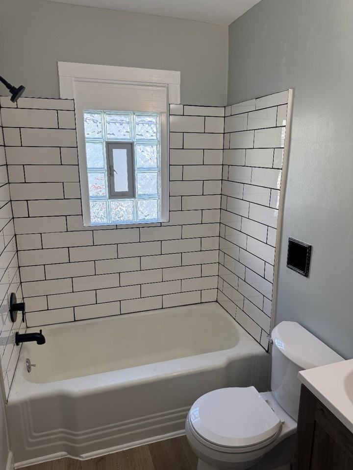 1705 E 34th St #1707 - Photo 6 of 9