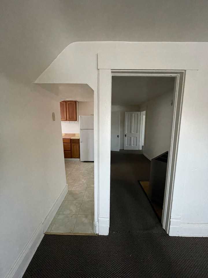 524 Gladstone St #1 - Photo 2 of 13