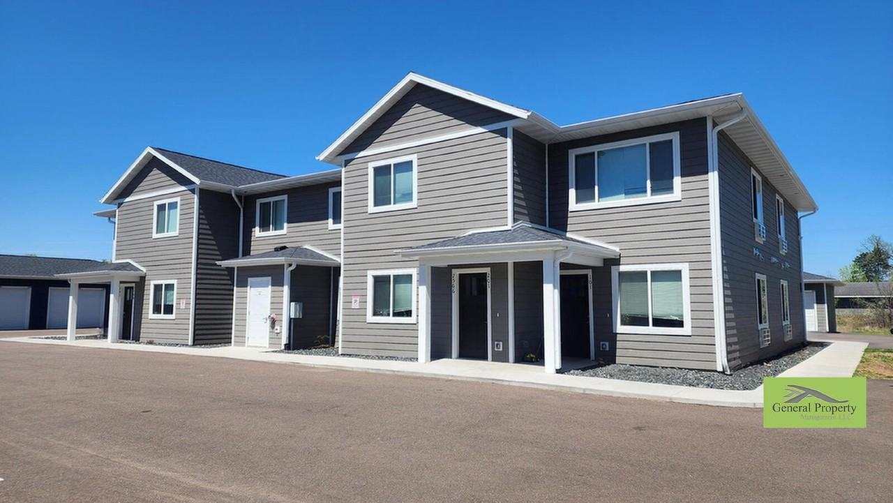 2566 118th St Apt 102